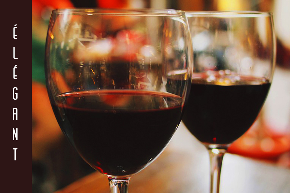 Un dîner en amoureux ? Oui le vin peut être très élégant lorsqu'il est consommé en toute modération.